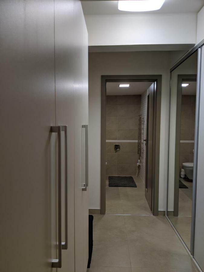 Ap10 - Apartments 4U Brezinova "Overnight Simply" Hradec Kralove Bagian luar foto